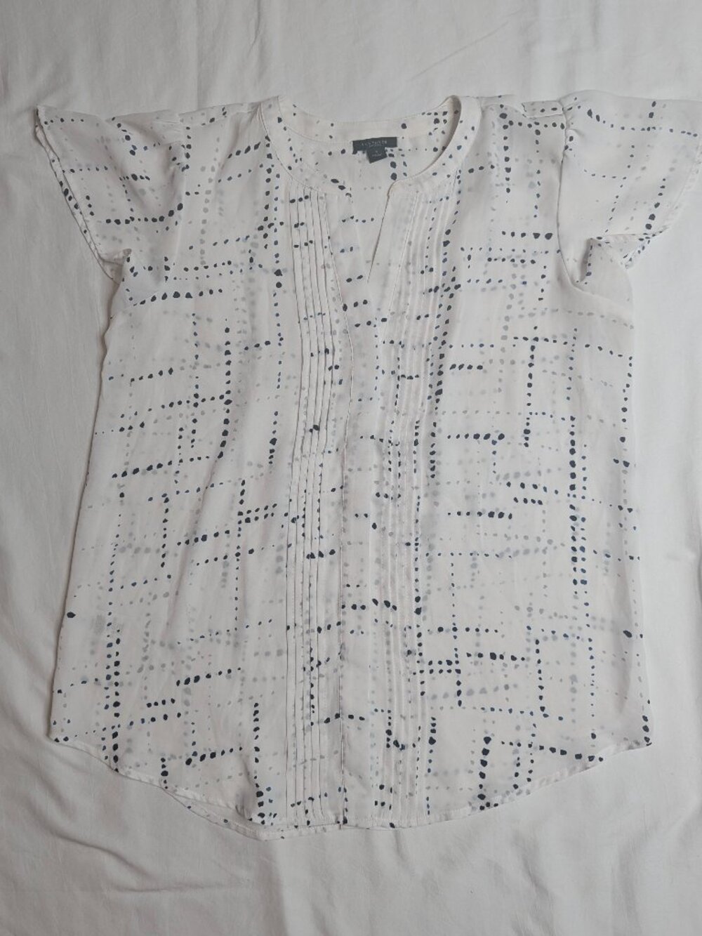 Ann Taylor Factory Women’s Short-Sleeve Button-Down Blouse – Size Small